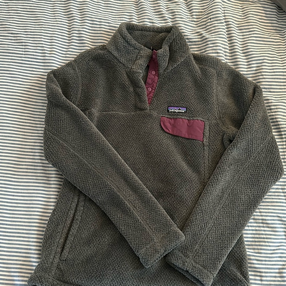 Patagonia re-tool women’s quarter button fleece